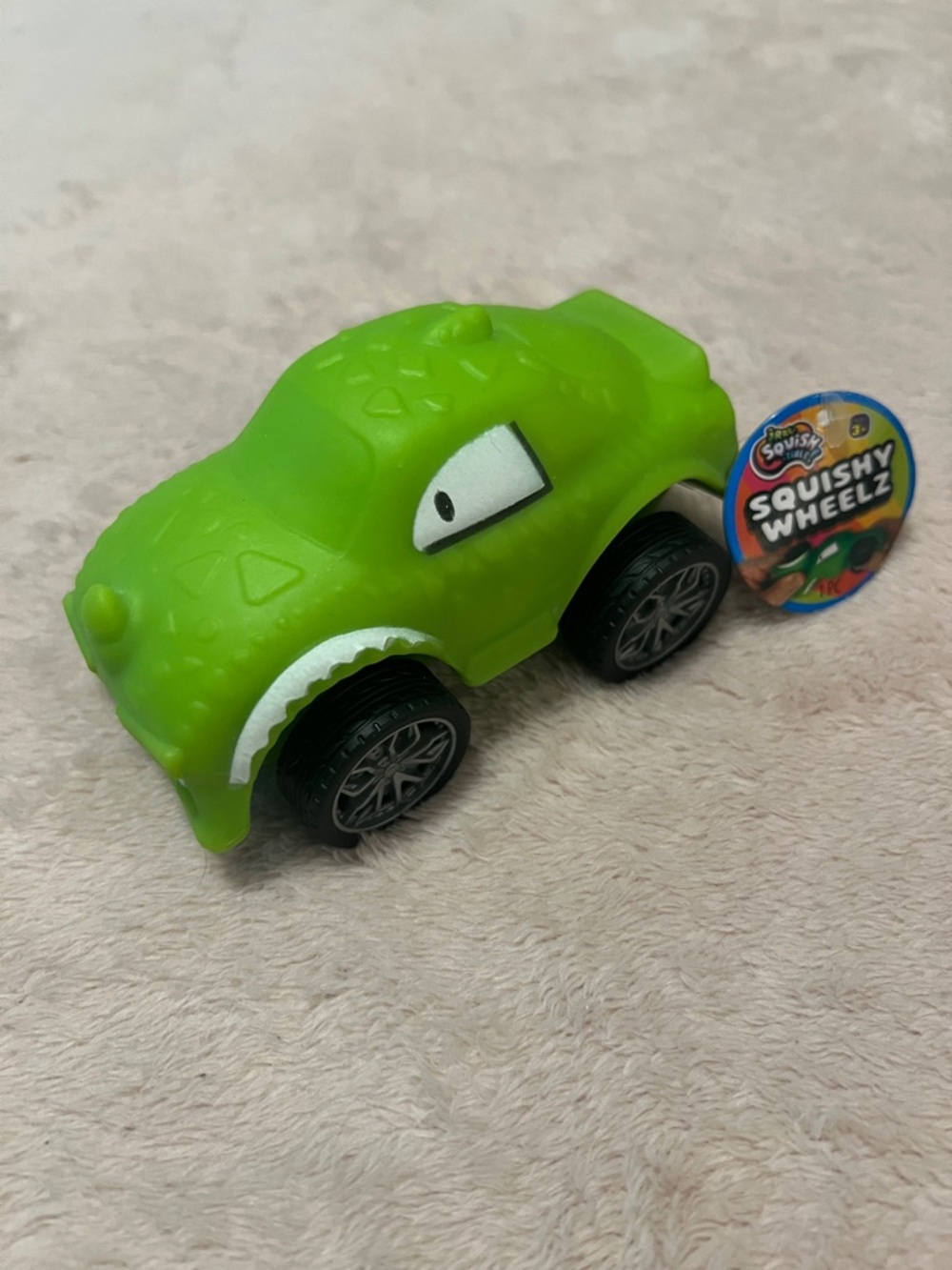 Irre-squish-ible Squishy Wheelz Green